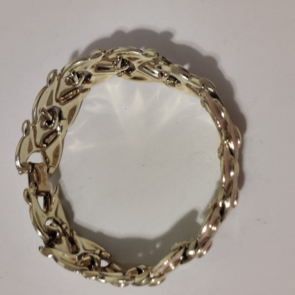 Coro Craft Enamel Bracelet - Picture 9 of 12